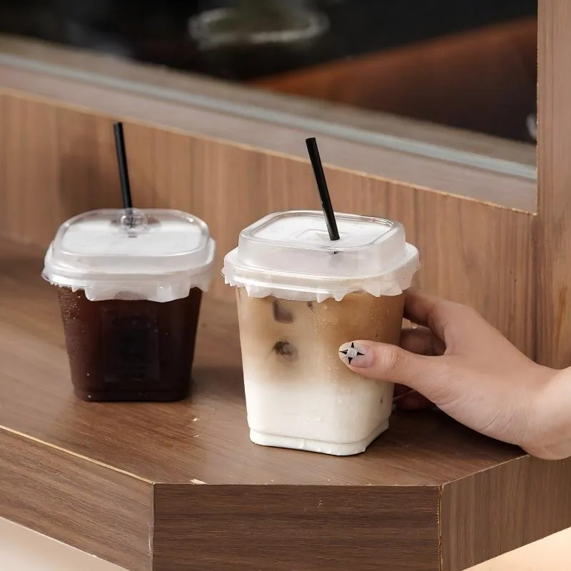 Clear square plastic cups with lids for cold drinks and milk tea