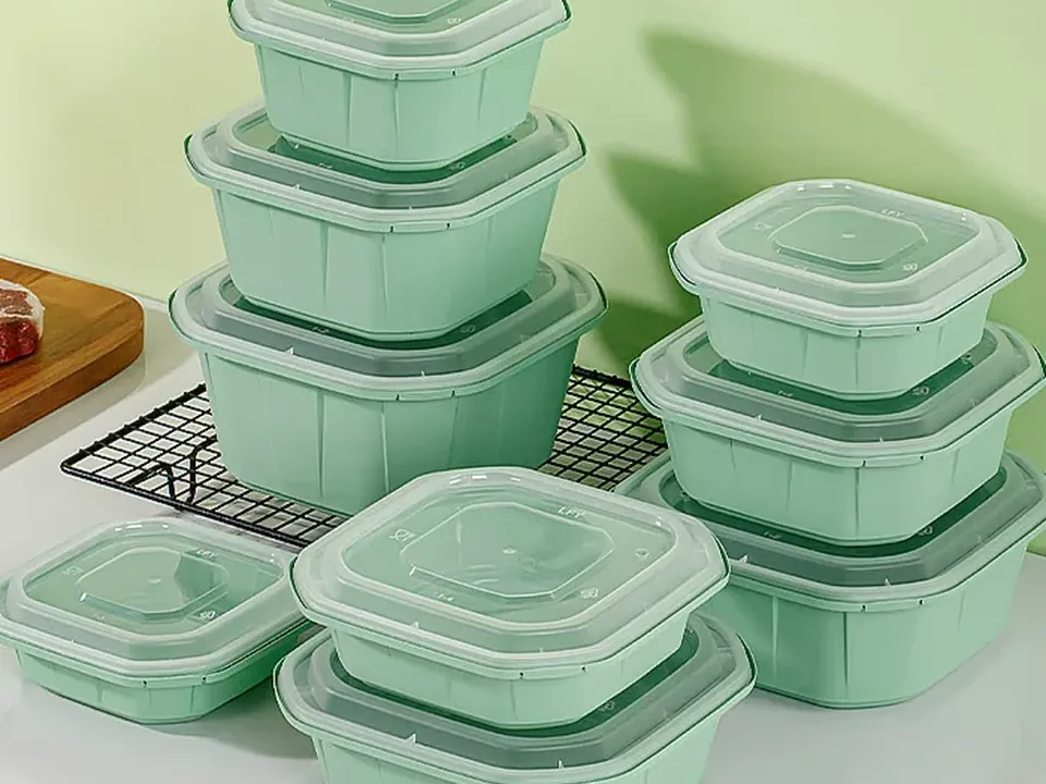PP food containers and takeaway boxes with clear locking lids
